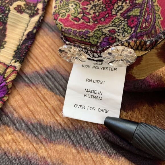 Fig and Flowers Womens Size 1X 3/4 Sleeve Sheer Overlay  Button Front Top - Picture 7 of 10